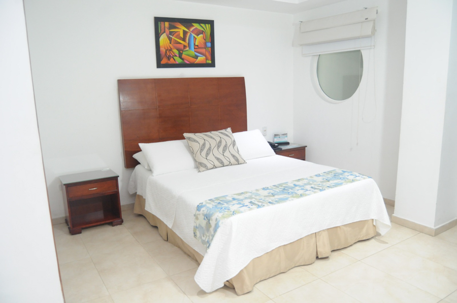 Habitación doble en Coral Reef cuenta con una muy confortable cama matrimonial doble, poseen vista interna, alejado de los ruidos exteriores.